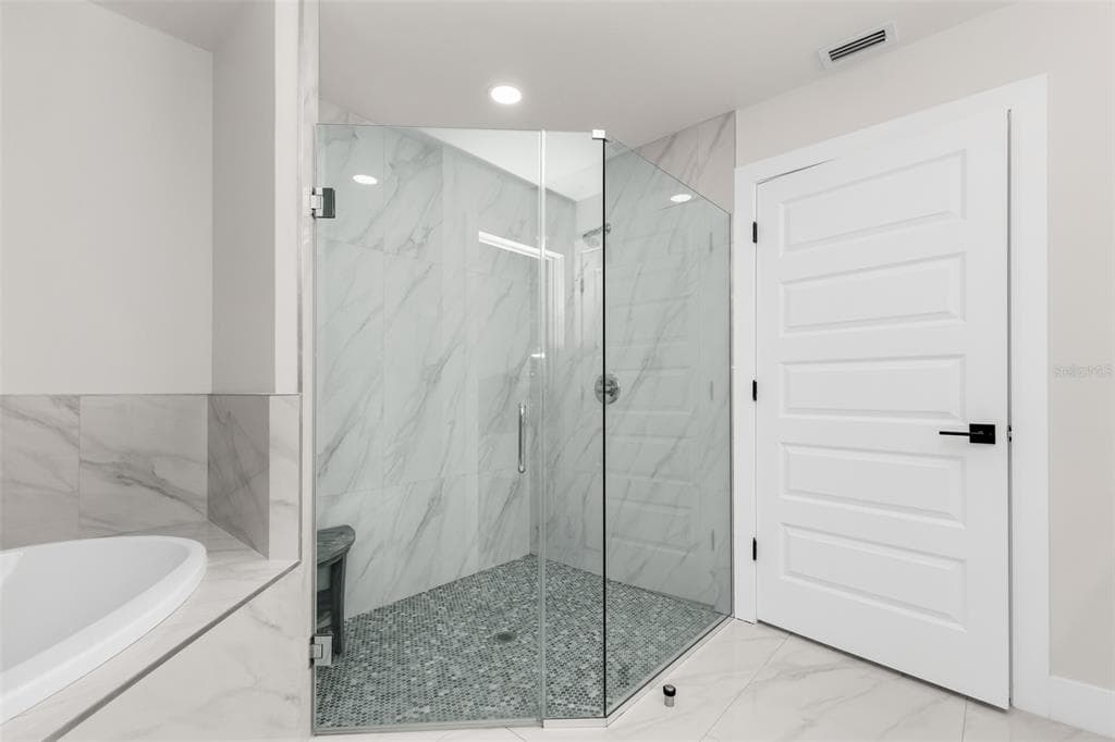 1425 PARK BEACH CIRCLE 124 photo 18