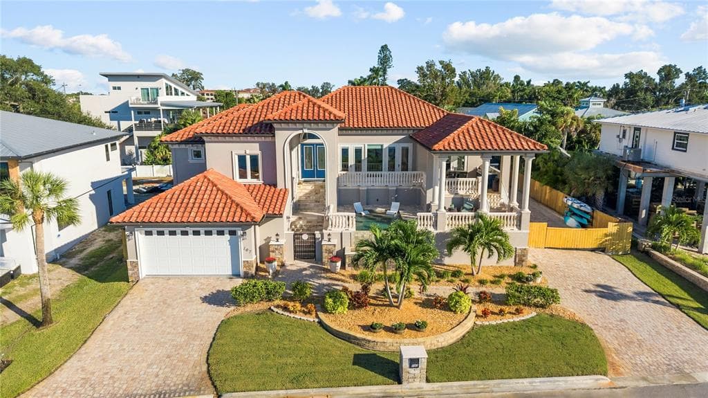 107 SUNSET DRIVE 2