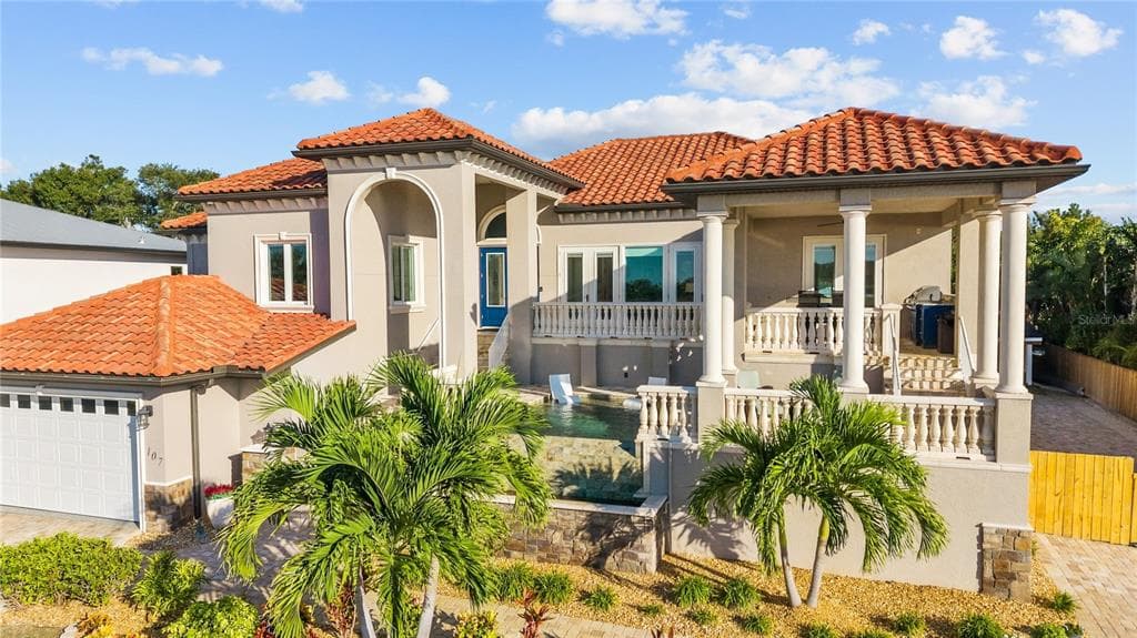 107 SUNSET DRIVE 3