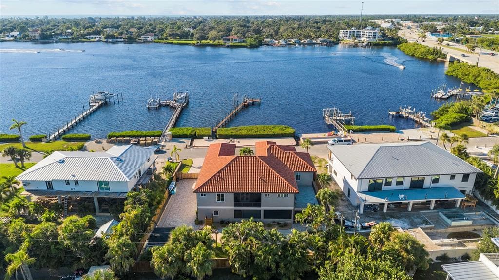 107 SUNSET DRIVE 4