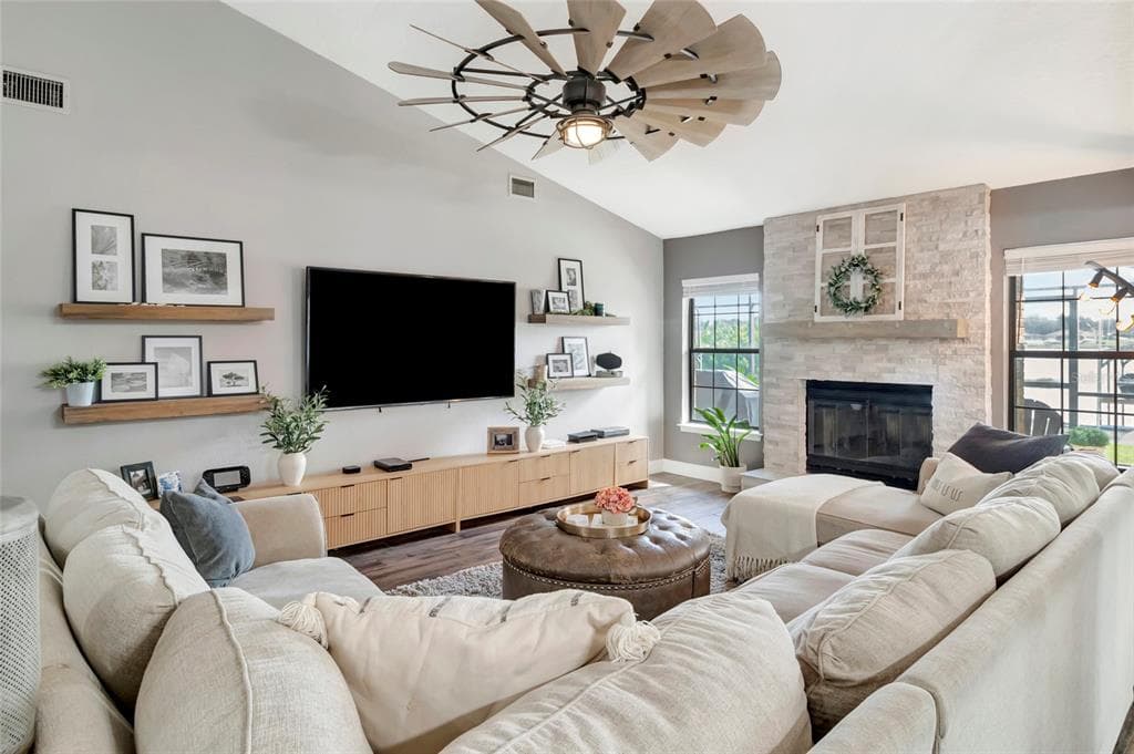 10598 LAKE HILL DRIVE photo 11
