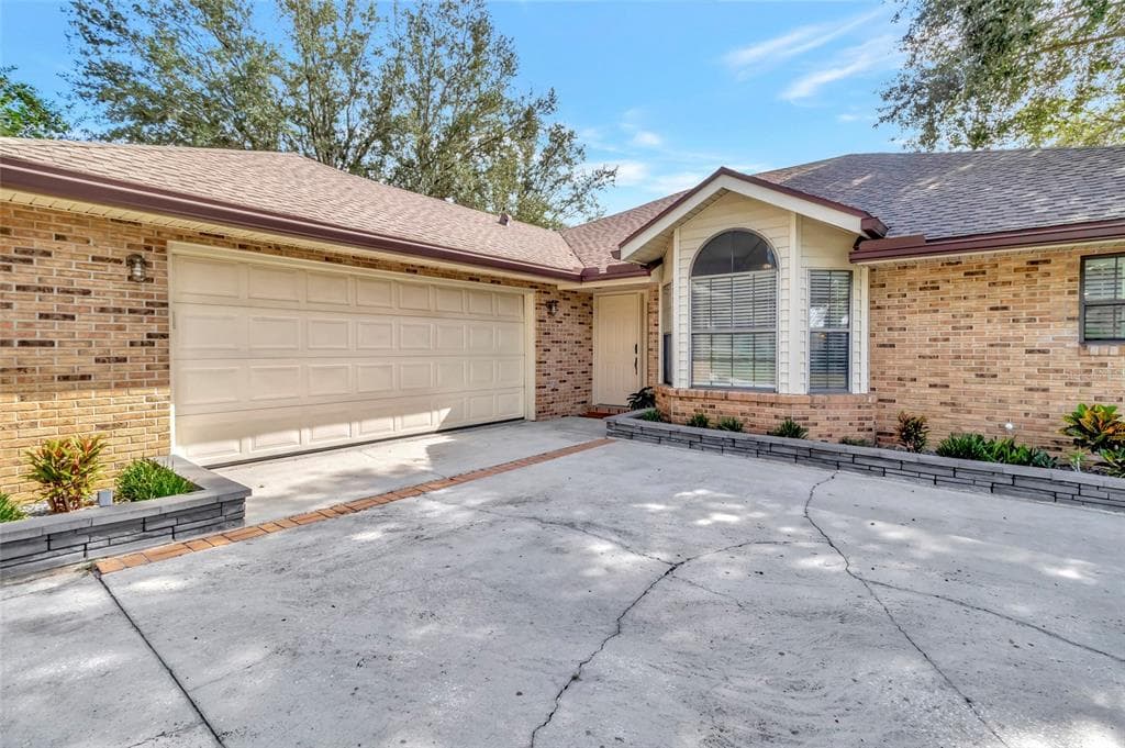 10598 LAKE HILL DRIVE photo 8