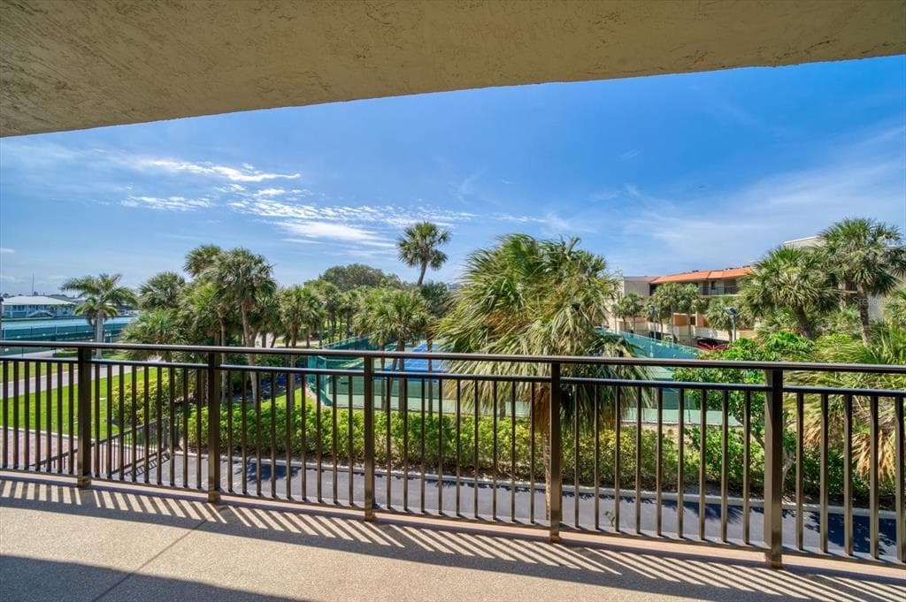 7600 BAYSHORE DRIVE 202 photo 8