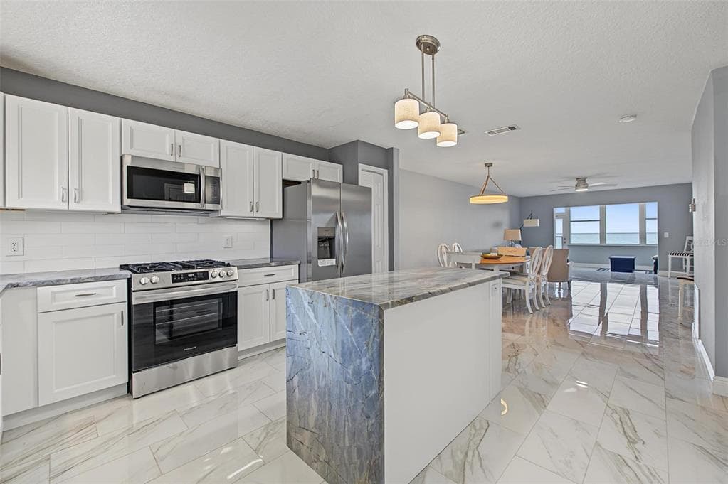 7 DUNOON PLACE 104 photo 4