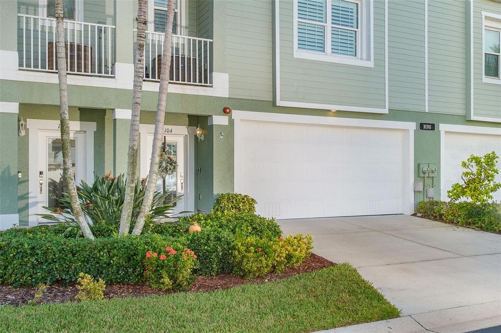 10301 CORAL LANDINGS COURT 104 photo 3