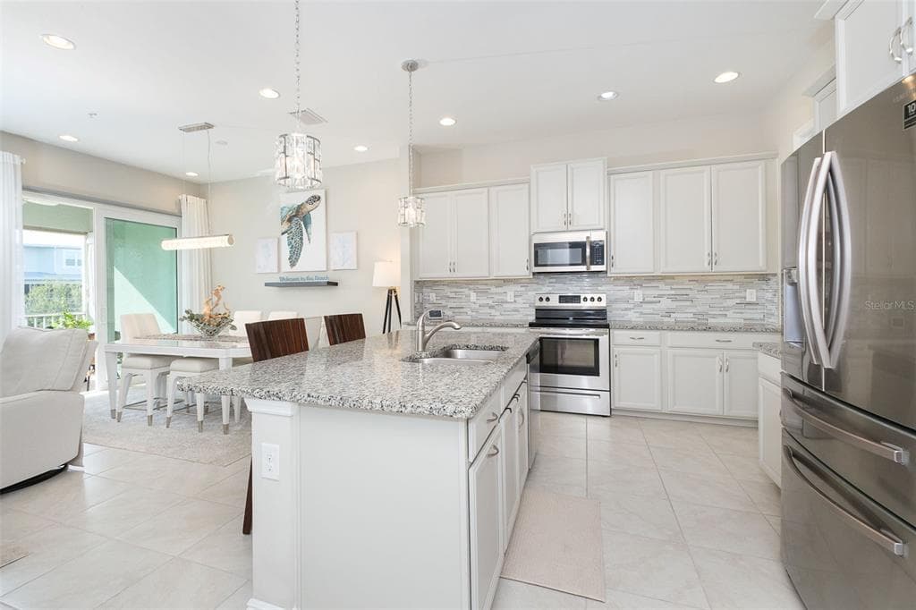 10301 CORAL LANDINGS COURT 104 photo 10