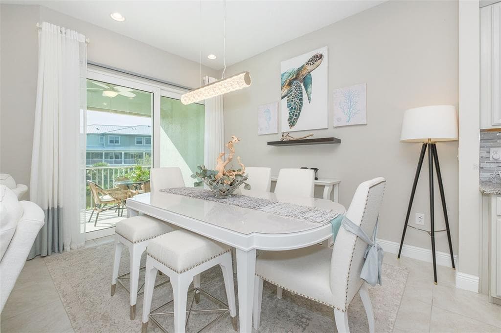 10301 CORAL LANDINGS COURT 104 photo 18