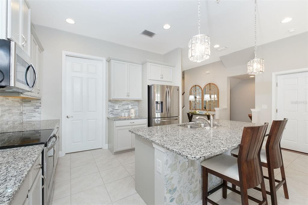 10301 CORAL LANDINGS COURT 104 photo 11
