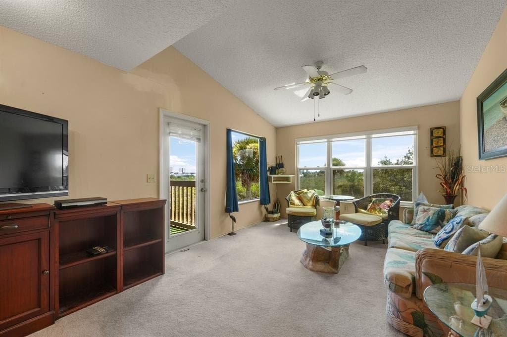 1401 S PALMETTO AVENUE 622 photo 3