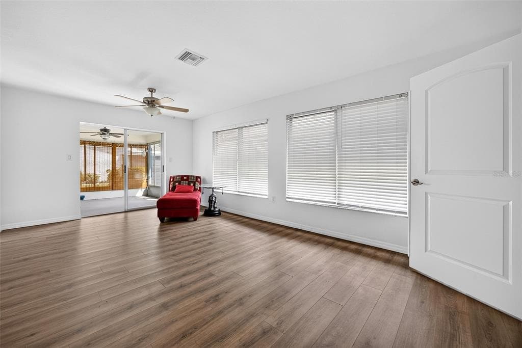 18393 HOTTELET CIRCLE photo 18