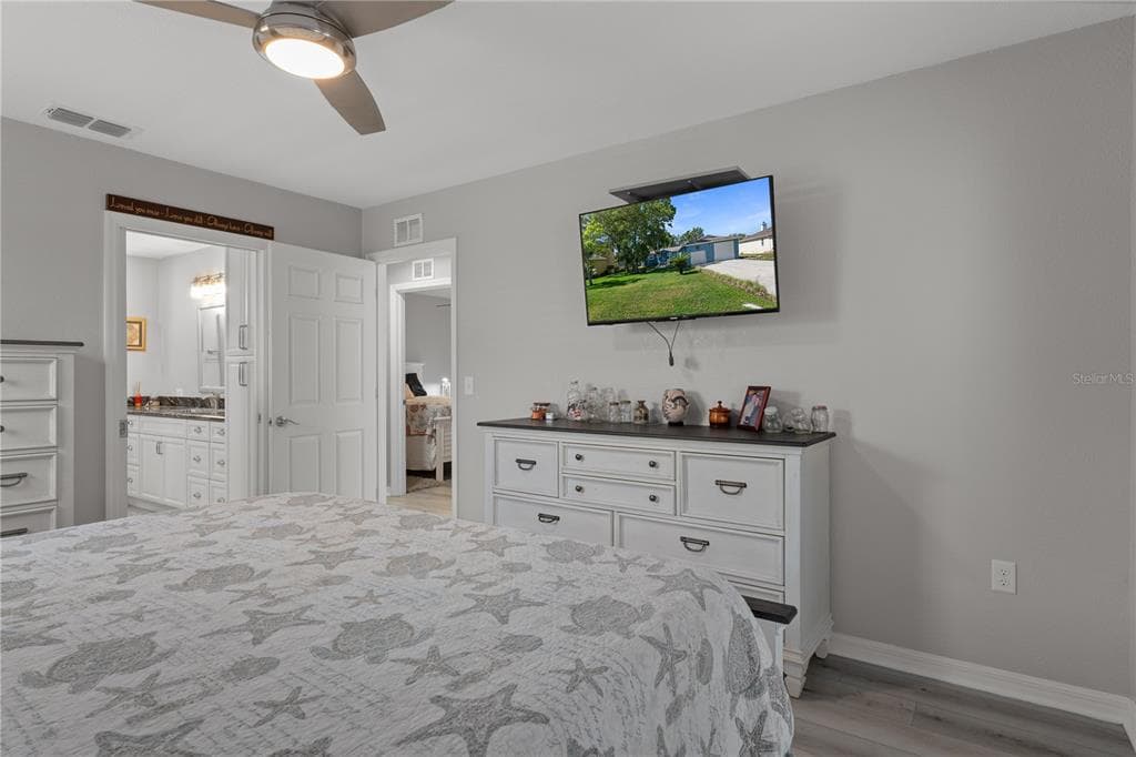 11430 W WATERWAY DRIVE photo 22