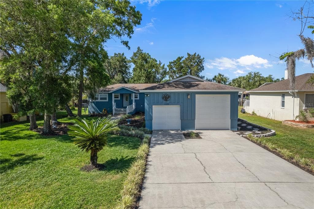 11430 W WATERWAY DRIVE photo 1
