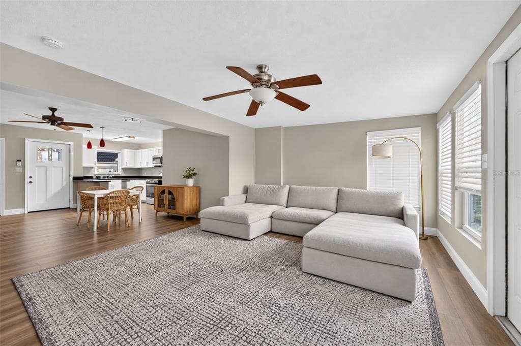 9398 SUN ISLE DRIVE NE photo 6