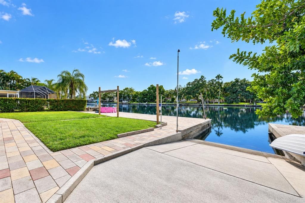 9398 SUN ISLE DRIVE NE photo 20