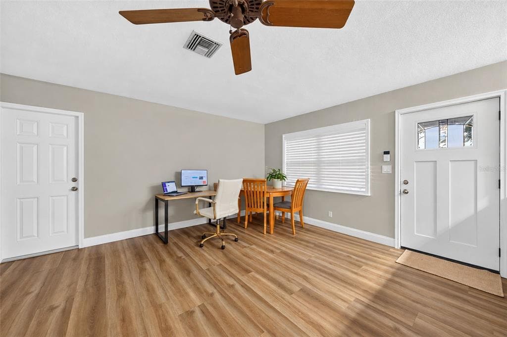 9398 SUN ISLE DRIVE NE photo 18