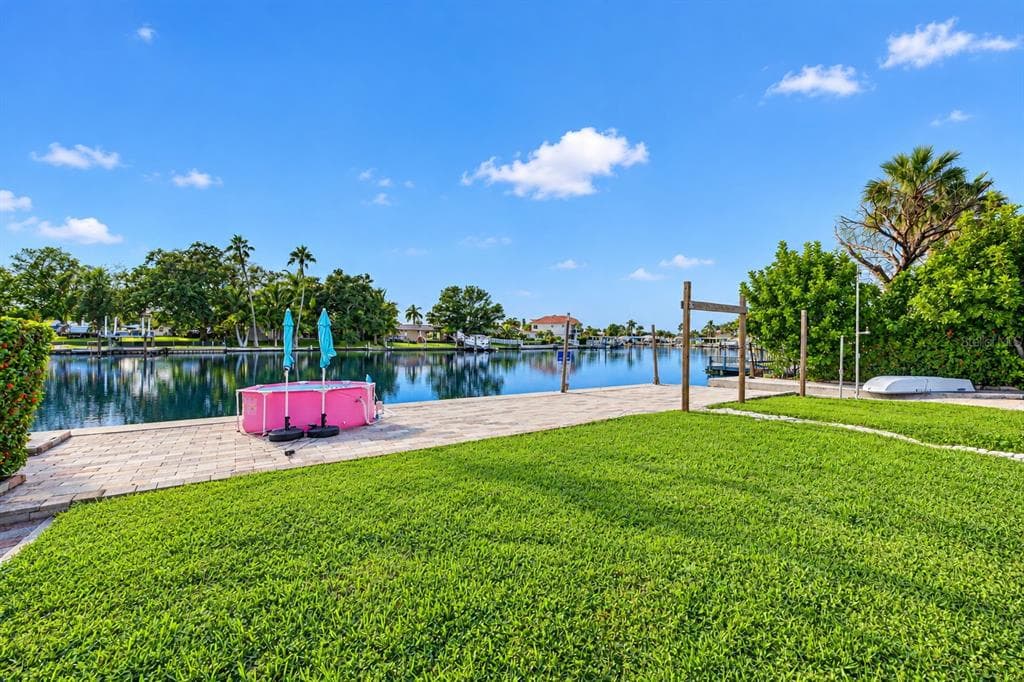 9398 SUN ISLE DRIVE NE photo 21