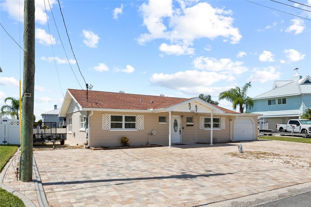 4317 BISCAYNE DRIVE photo 3