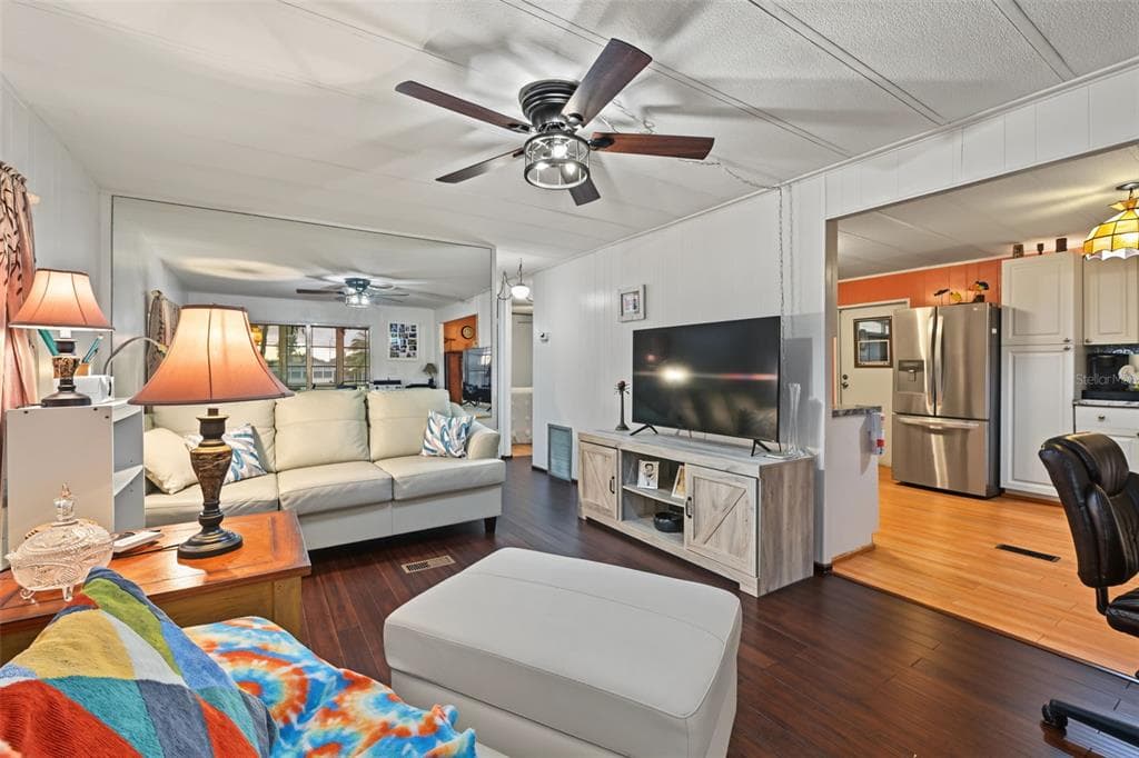3207 BREWSTER DRIVE photo 9