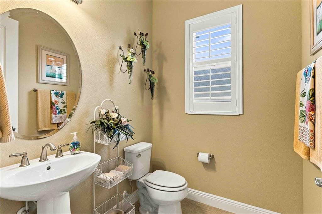 23739 WAVERLY CIRCLE photo 23