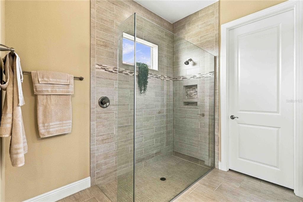 23739 WAVERLY CIRCLE photo 20