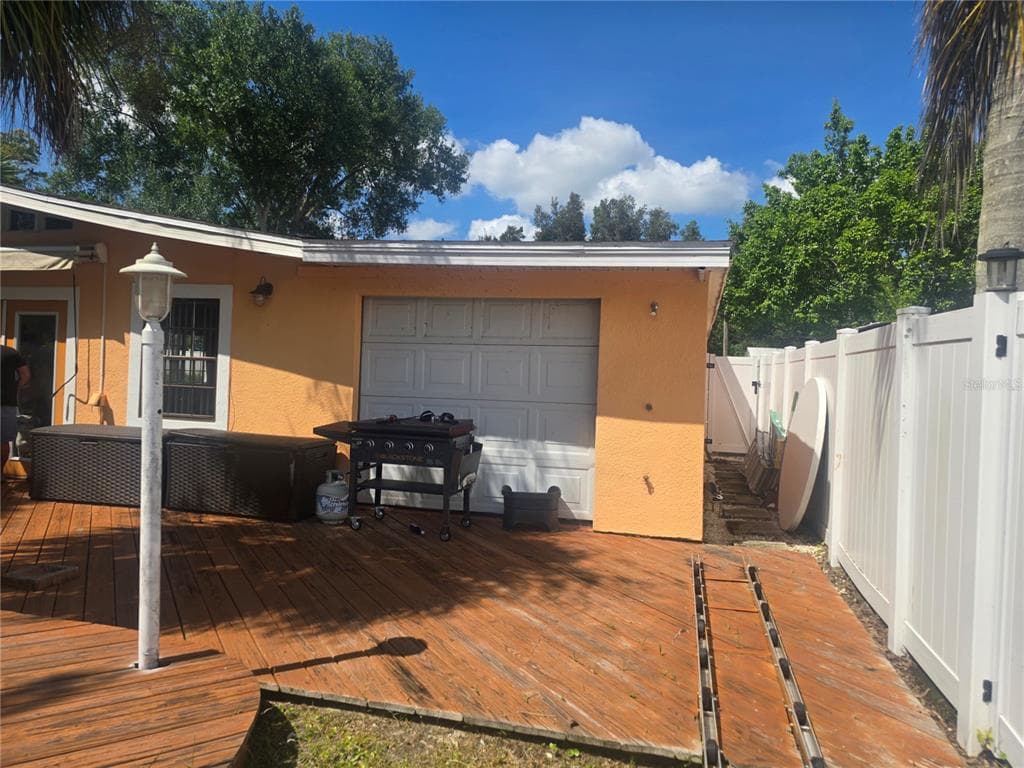 2614 CYPRUS DRIVE photo 22