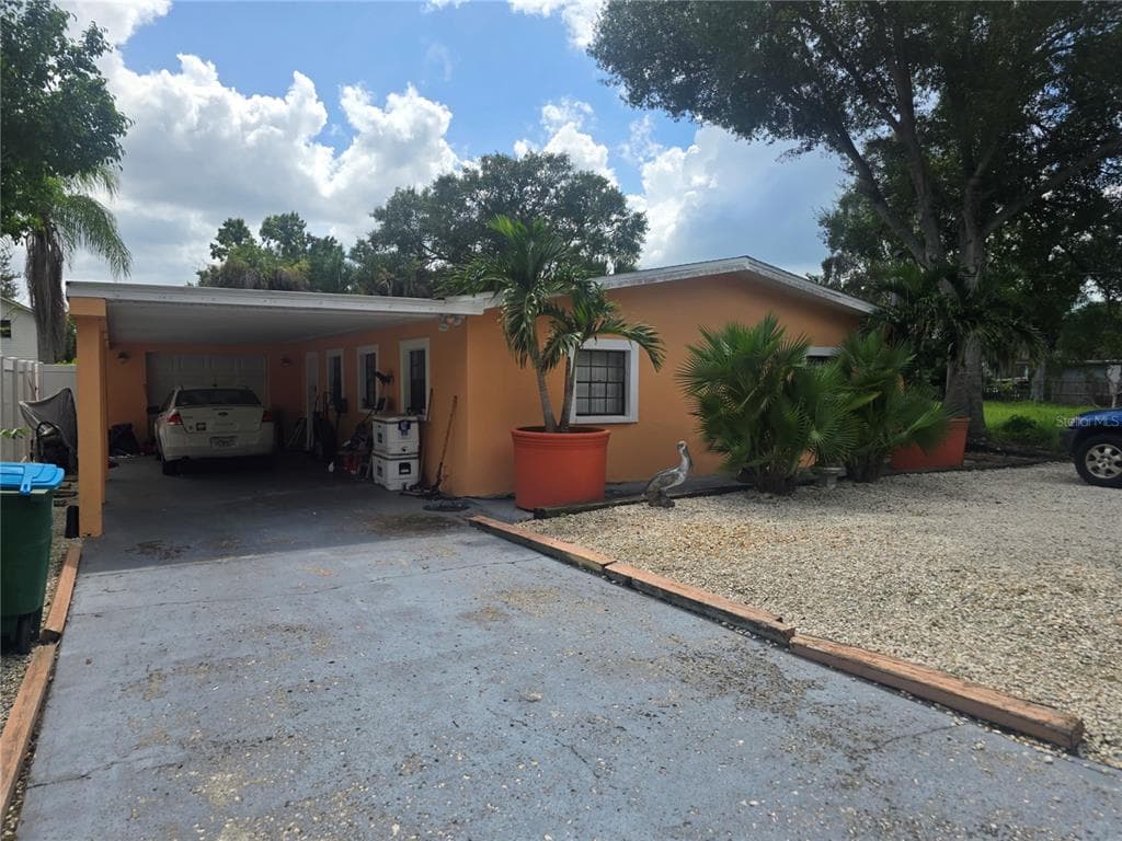 2614 CYPRUS DRIVE photo 3