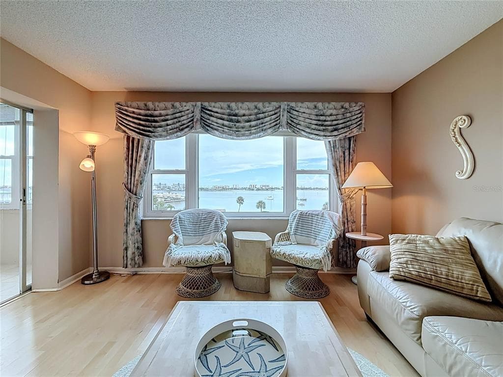 4550 COVE CIRCLE 502 photo 17