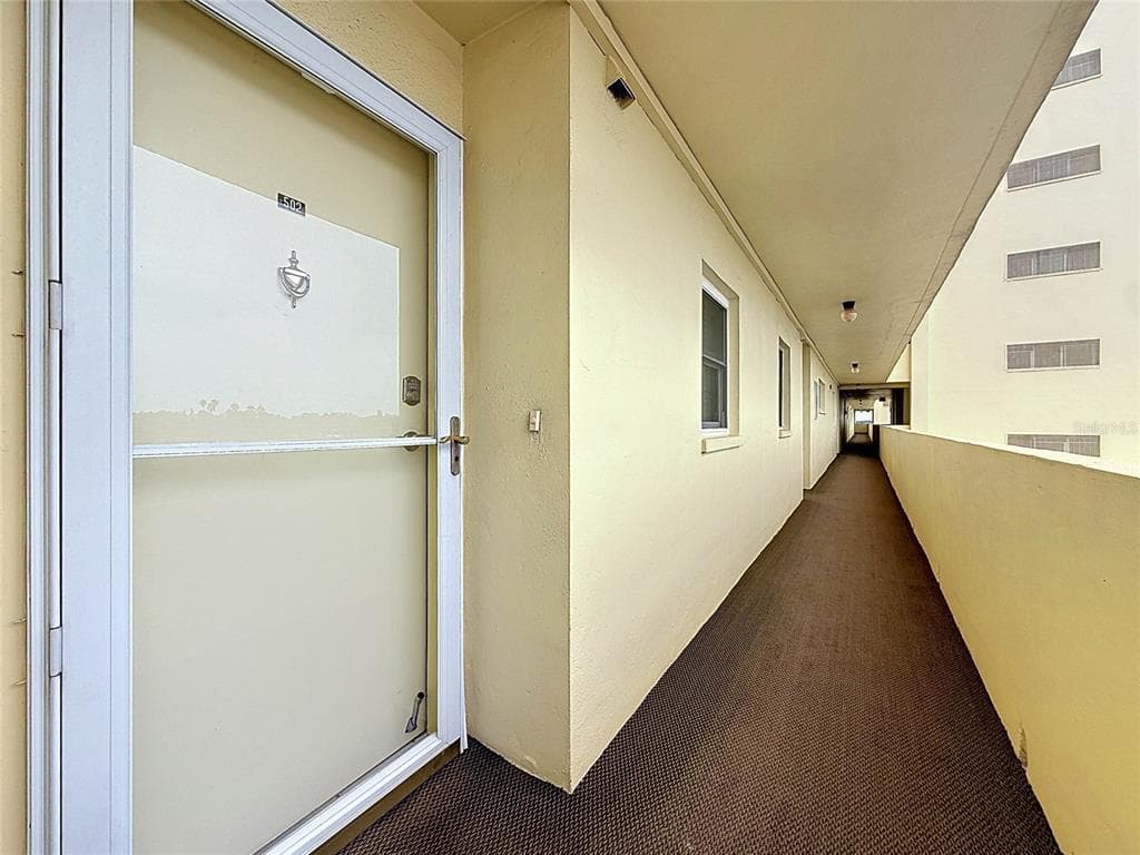 4550 COVE CIRCLE 502 photo 3