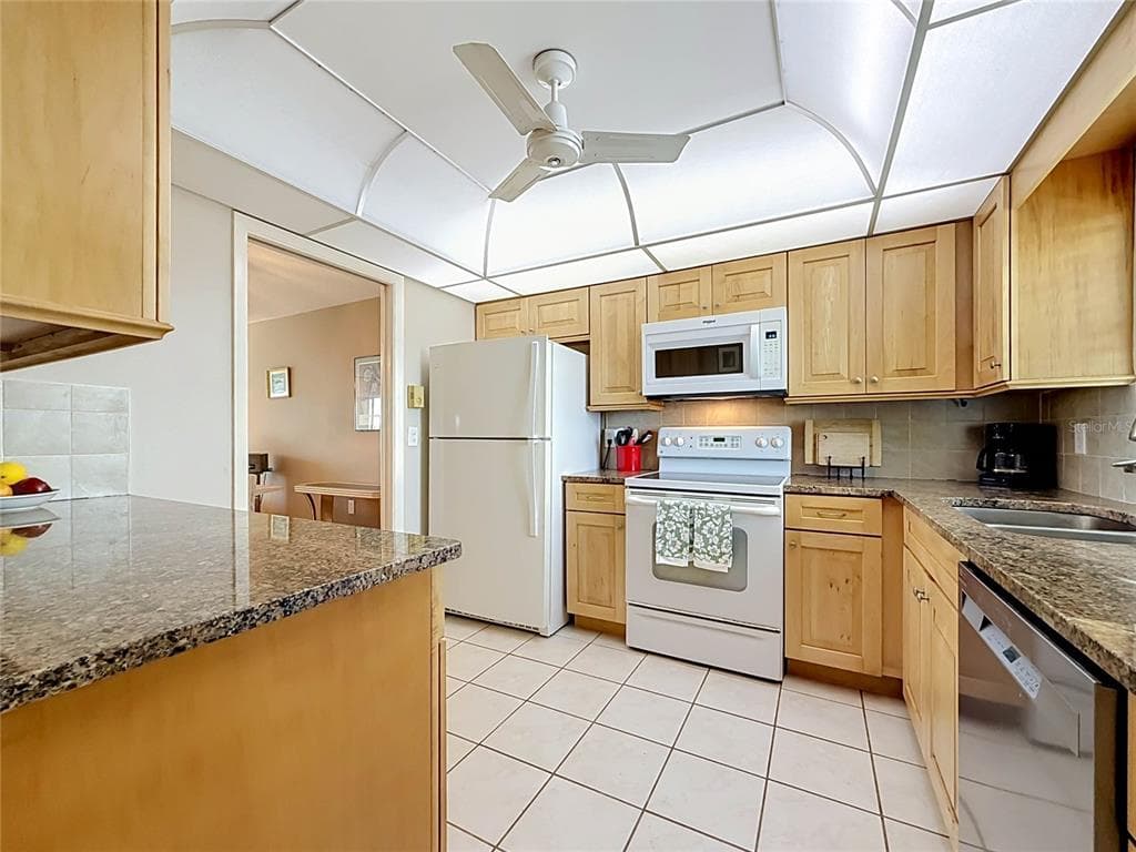 4550 COVE CIRCLE 502 photo 14