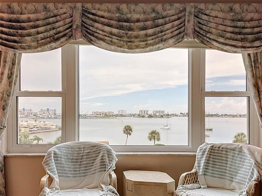 4550 COVE CIRCLE 502 photo 19