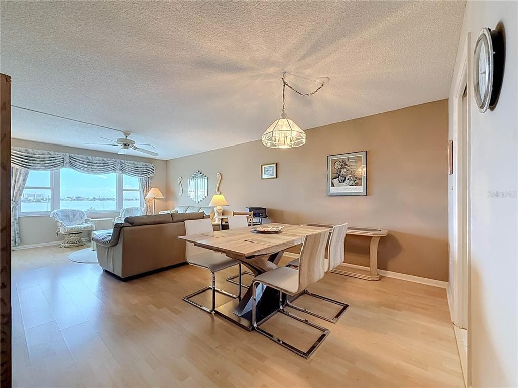 4550 COVE CIRCLE 502 photo 8