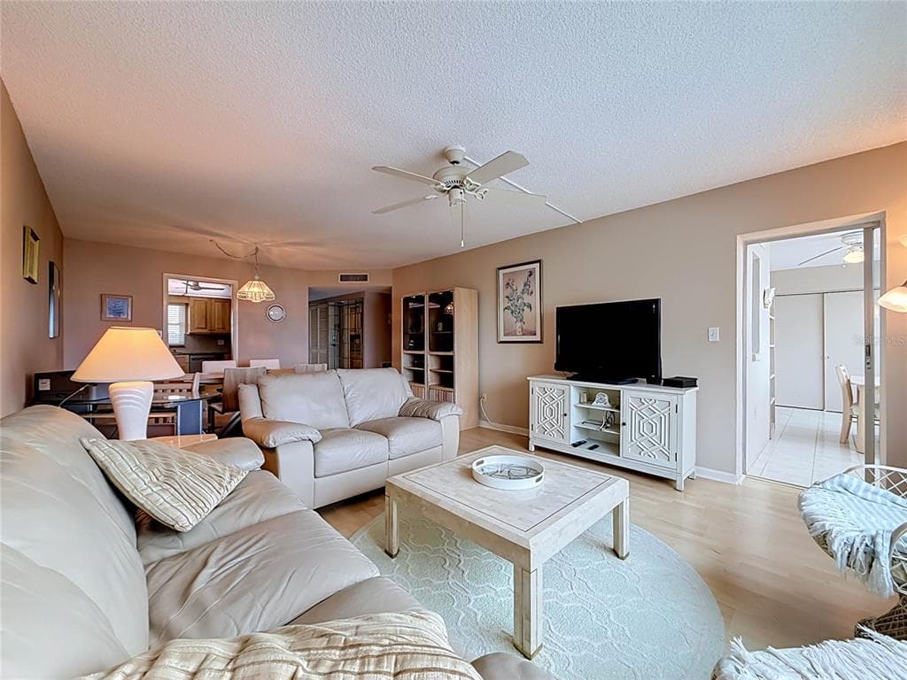 4550 COVE CIRCLE 502 photo 21