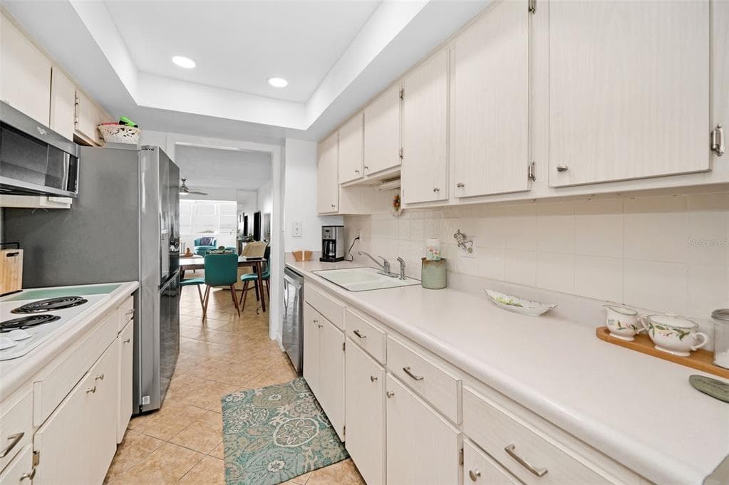 622 EDGEWATER DRIVE 523 photo 7