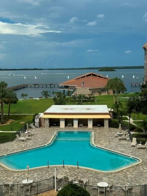 622 EDGEWATER DRIVE 523 photo 1