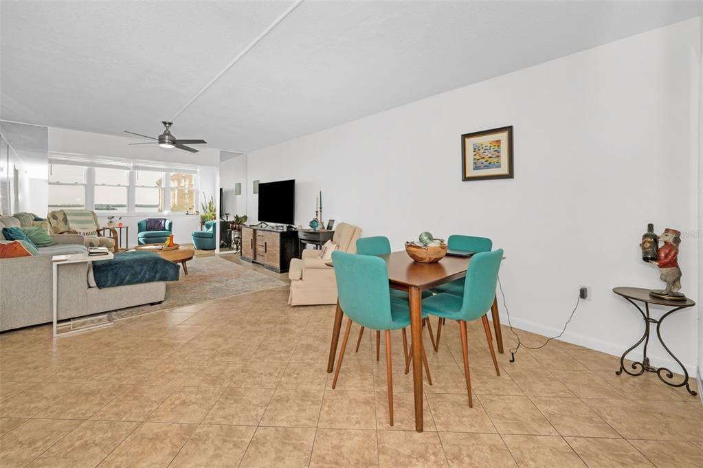 622 EDGEWATER DRIVE 523 photo 11