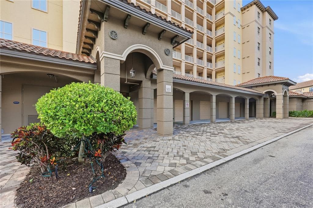 5531 CANNES CIRCLE 403 photo 16