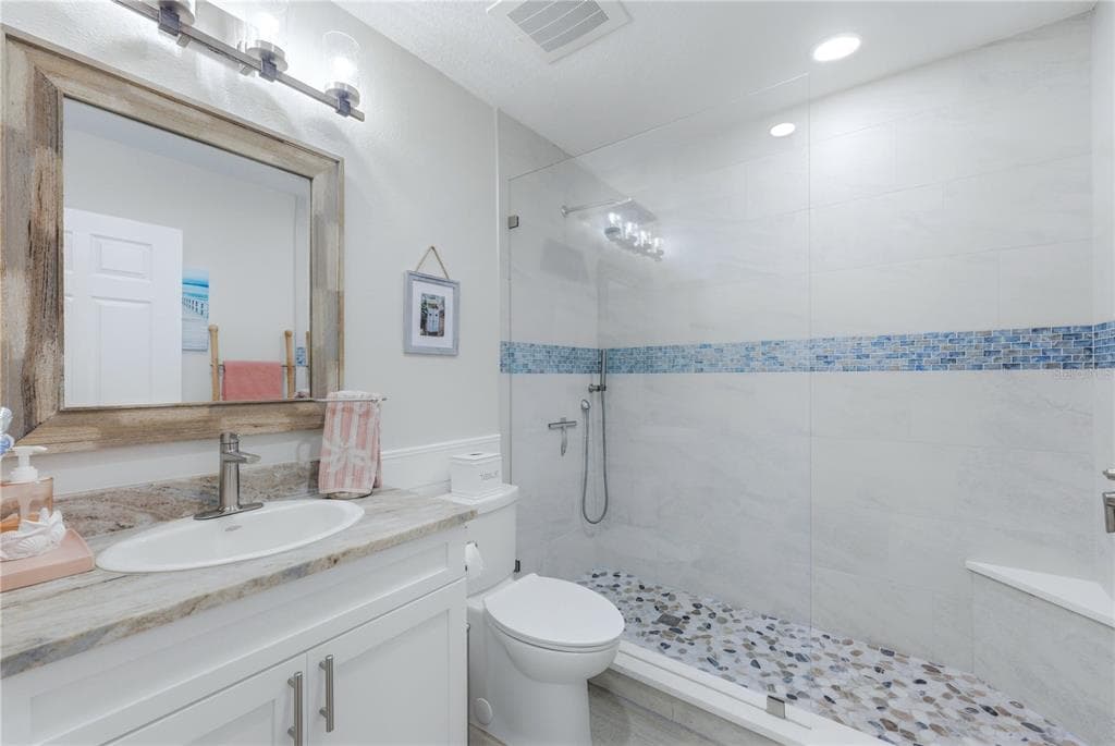 5531 CANNES CIRCLE 403 photo 9