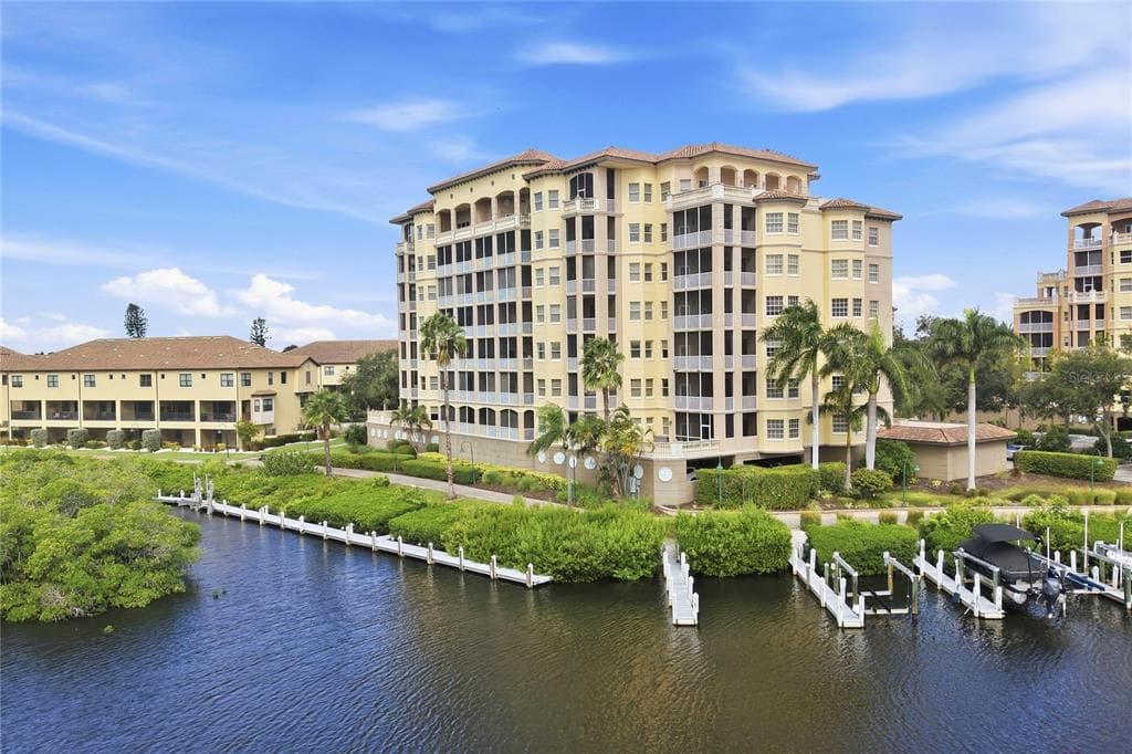 5531 CANNES CIRCLE 403 photo 14