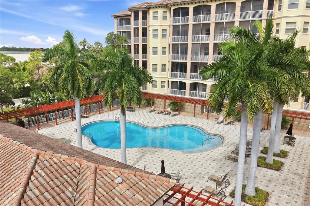 5531 CANNES CIRCLE 403 photo 18