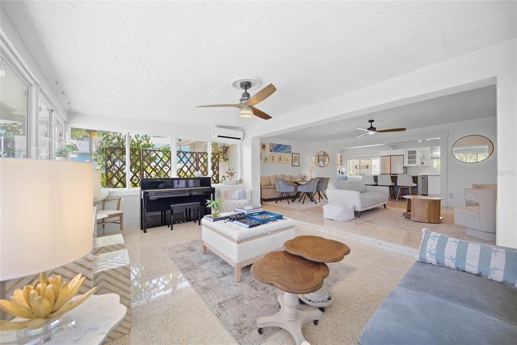 3800 BEACH DRIVE SE photo 17