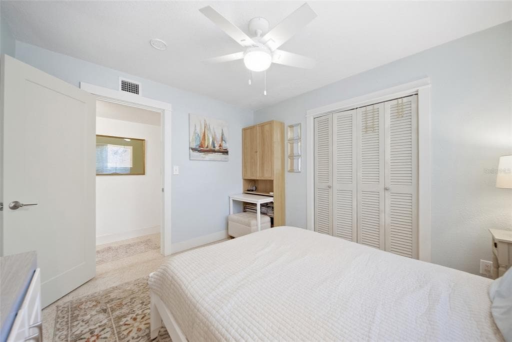 3800 BEACH DRIVE SE photo 22