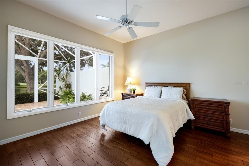 8728 52ND DRIVE E photo 17