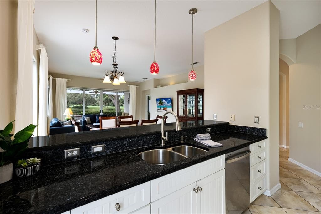 8728 52ND DRIVE E photo 16