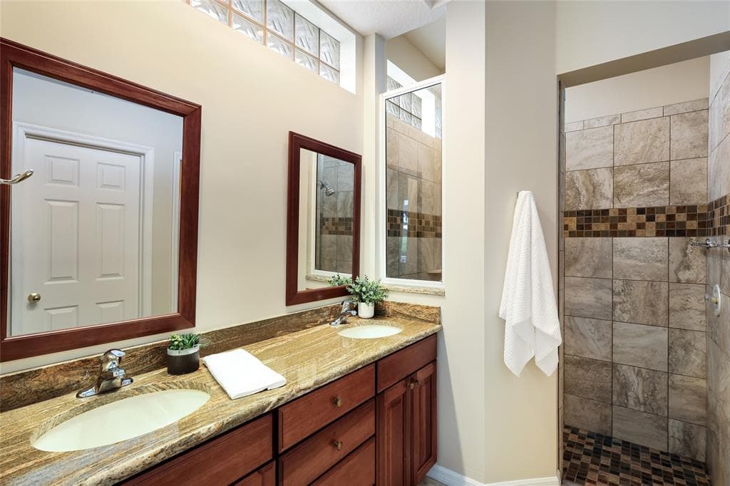 8728 52ND DRIVE E photo 20