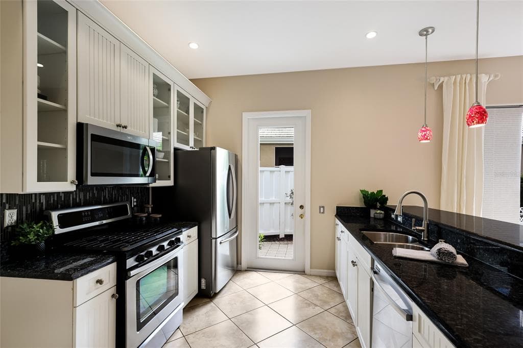 8728 52ND DRIVE E photo 14