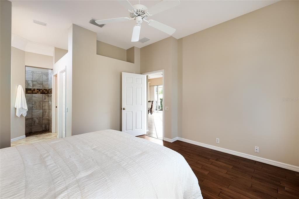 8728 52ND DRIVE E photo 18