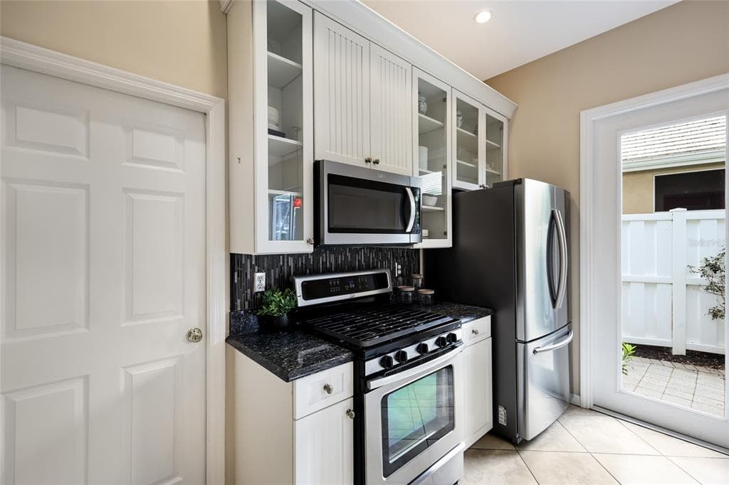 8728 52ND DRIVE E photo 15