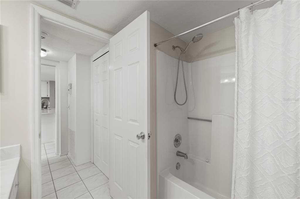 3310 LOVELAND BOULEVARD 2504 photo 21