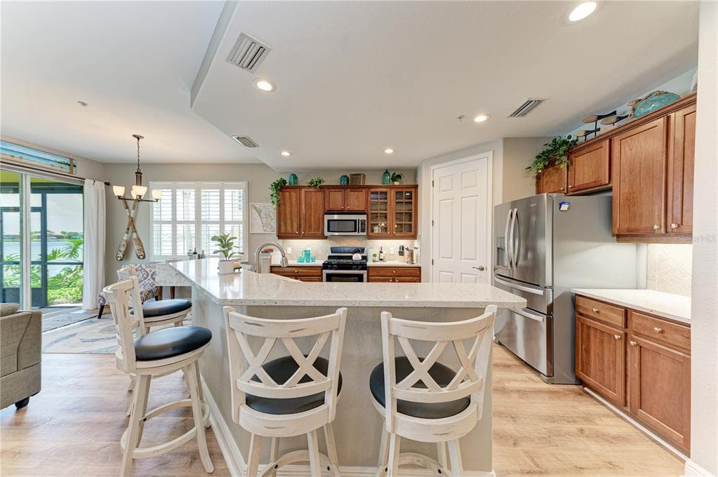 1121 RIVERSCAPE STREET 1121 photo 2