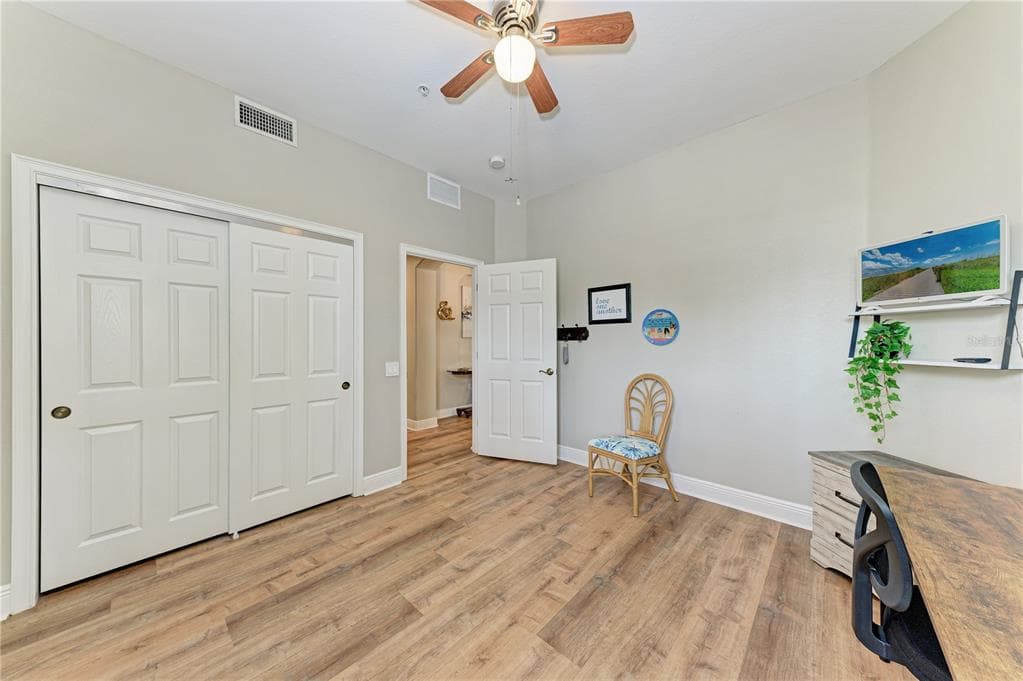 1121 RIVERSCAPE STREET 1121 photo 11